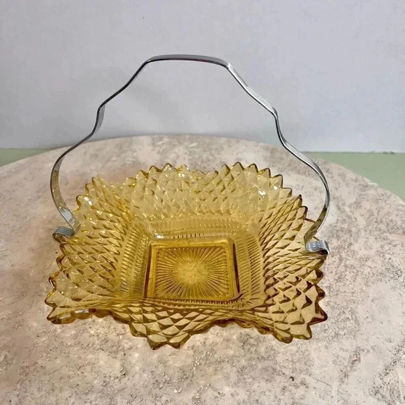 Vintage Yellow Silver-Tone Handle Diamond Amber Gold Sawtooth Edge Candy Dish - Picture 2 of 12